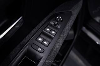 PEUGEOT 5008 usata, con Controllo automatico clima