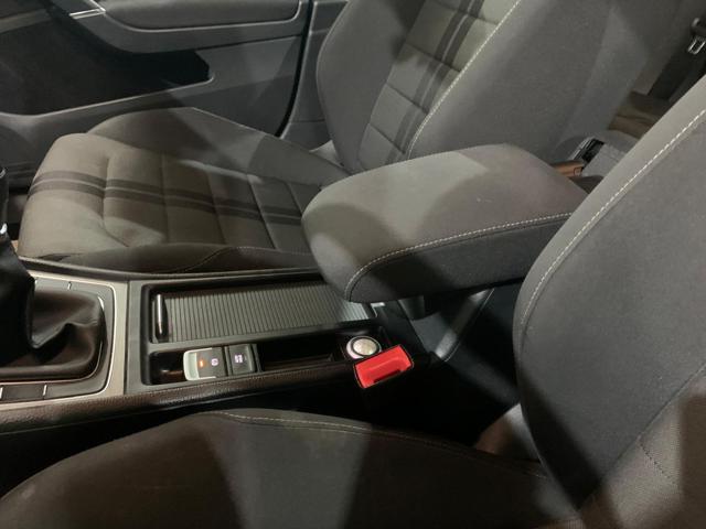 VOLKSWAGEN Golf Variant usata, con Servosterzo