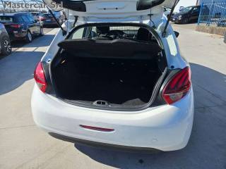 PEUGEOT 208 usata, con MP3