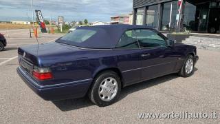 MERCEDES-BENZ E 200 usata 11