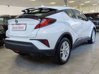 TOYOTA C-HR usata, con Autoradio