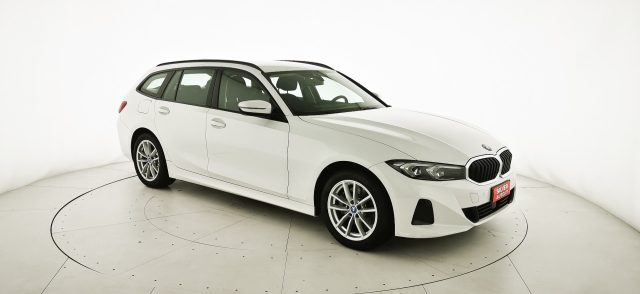 BMW 320 usata, con Schermo multifunzione interamente digitale