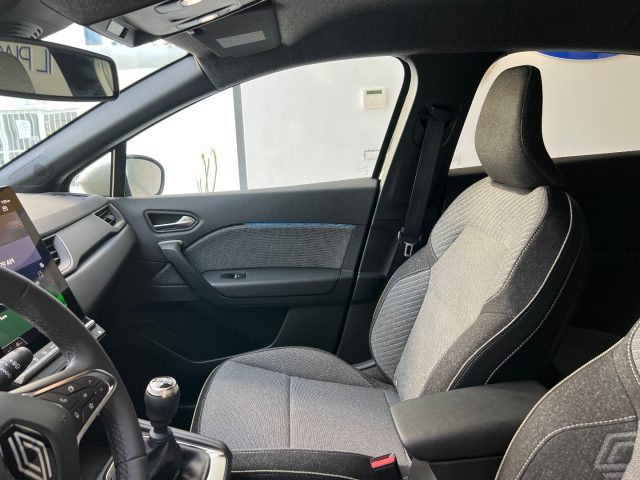 RENAULT Captur usata, con USB