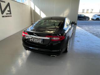 JAGUAR XF usata, con Autoradio