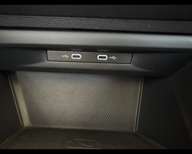 VOLKSWAGEN Golf usata, con Sensori di parcheggio posteriori