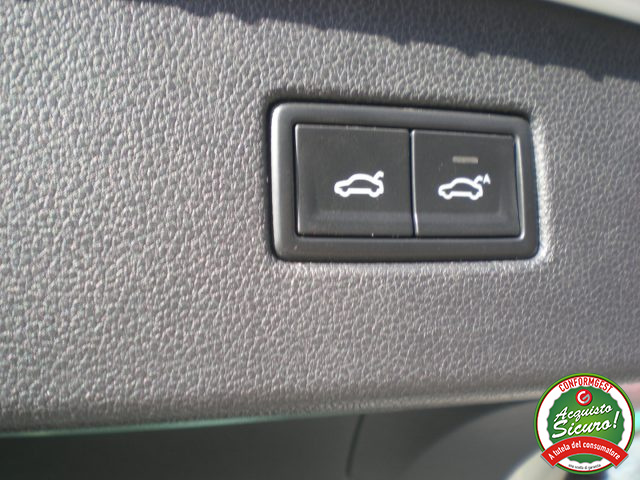 VOLKSWAGEN Tiguan usata, con Fari LED