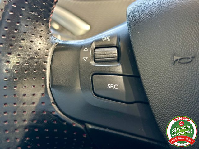 PEUGEOT 2008 usata, con Sedili sportivi
