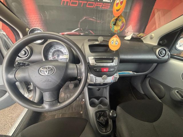 TOYOTA Aygo usata, con Autoradio
