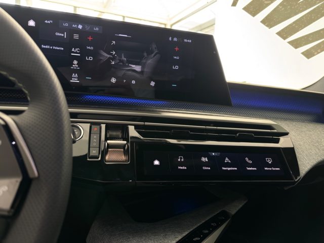 PEUGEOT 3008 usata, con Autoradio digitale