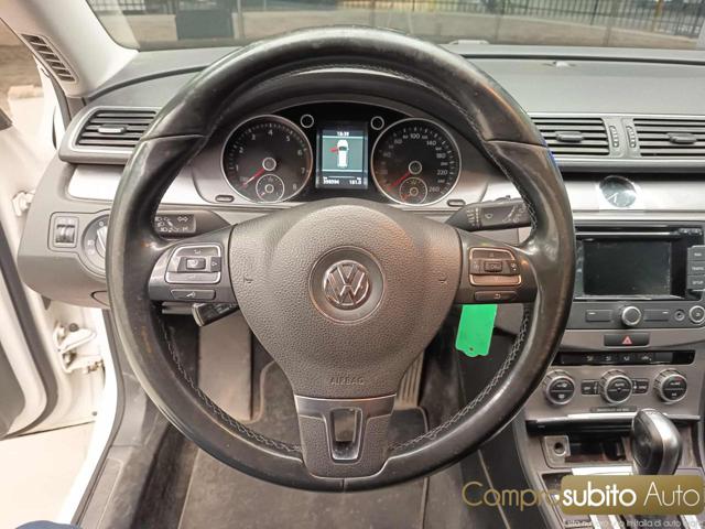 VOLKSWAGEN Passat Variant usata, con Airbag testa
