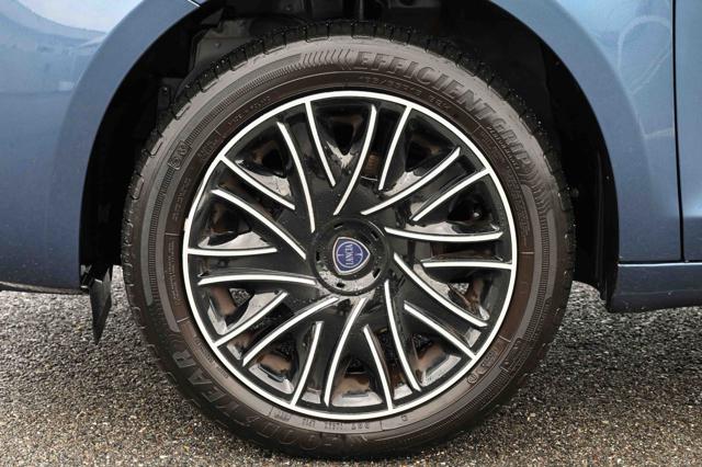 LANCIA Ypsilon usata, con Fendinebbia