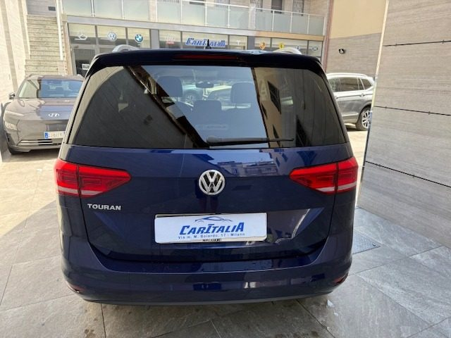 VOLKSWAGEN Touran usata, con Autoradio