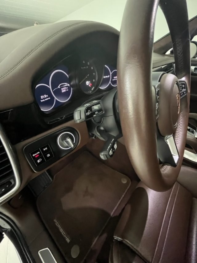 PORSCHE Cayenne usata, con ESP