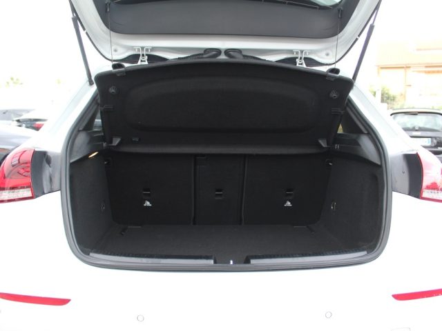 MERCEDES-BENZ A 180 usata, con Sensori di parcheggio anteriori