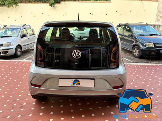 VOLKSWAGEN up! usata, con Autoradio