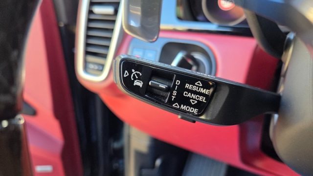 PORSCHE Cayenne usata, con Leve al volante