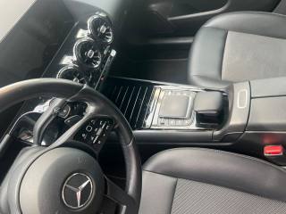 MERCEDES-BENZ GLA 180 usata, con Controllo automatico clima