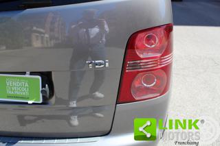 VOLKSWAGEN Touran usata, con Fendinebbia