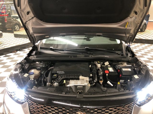 PEUGEOT 2008 usata, con Sensori di parcheggio posteriori