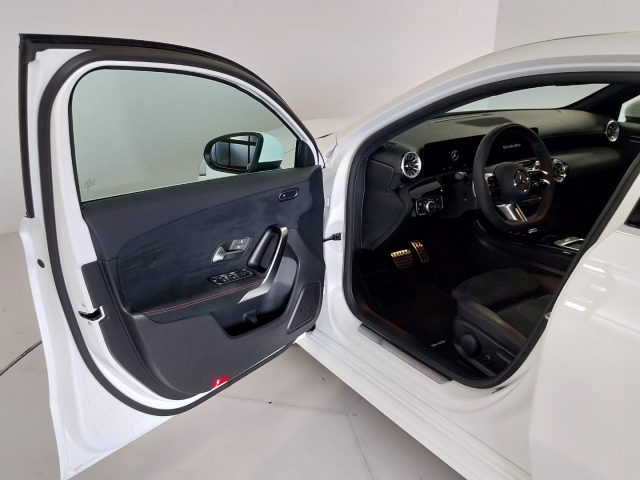 MERCEDES-BENZ A 200 usata, con Sedili riscaldati