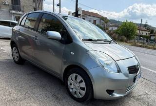 TOYOTA Yaris 1.0 5 porte Sol