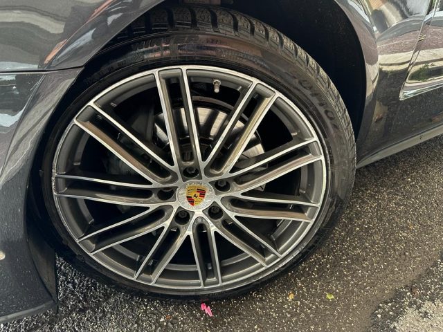 PORSCHE Panamera usata, con Autoradio