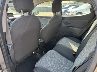 LANCIA Ypsilon usata, con Autoradio digitale