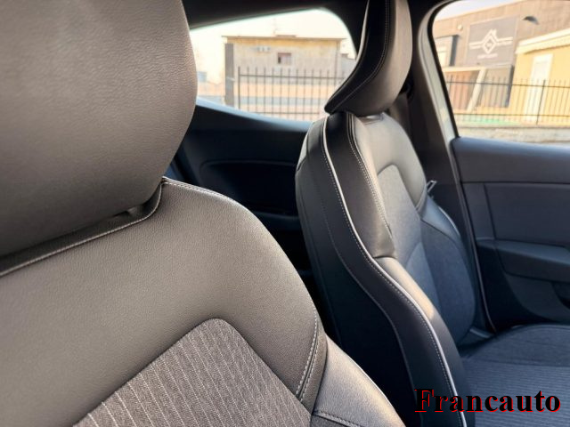 RENAULT Clio usata, con Boardcomputer