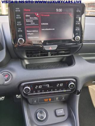 TOYOTA Yaris usata, con Sedili riscaldati