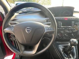 LANCIA Ypsilon usata, con ESP