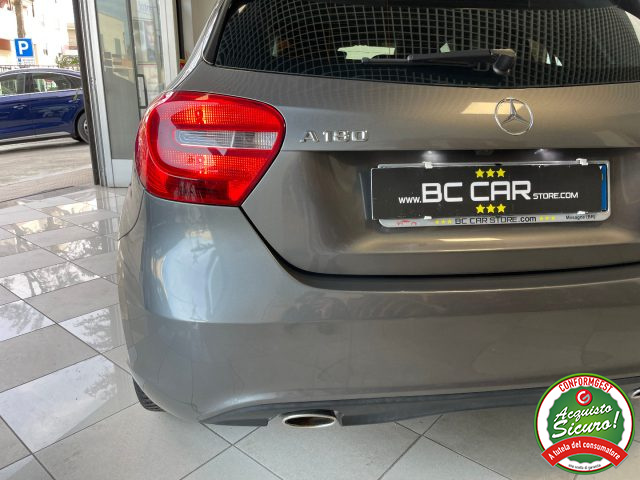 MERCEDES-BENZ A 180 usata, con Sistema di visione notturna