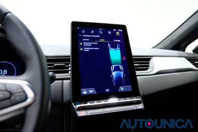 RENAULT Captur usata, con Sensori di parcheggio posteriori