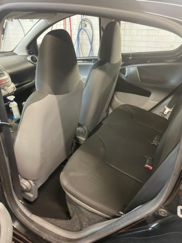 TOYOTA Aygo usata 15