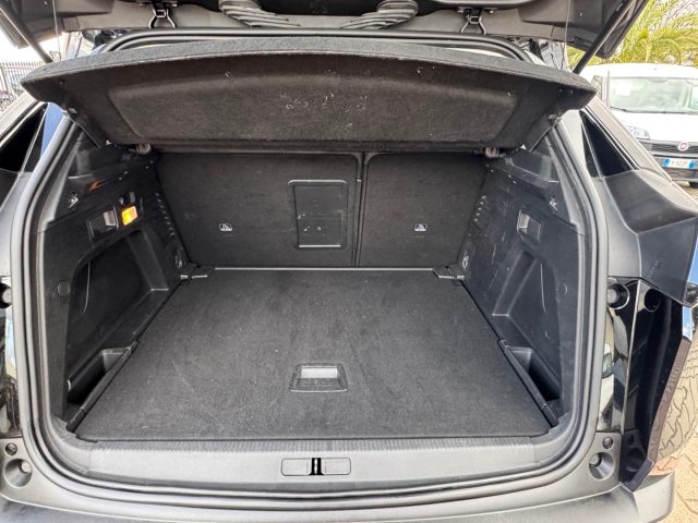 PEUGEOT 3008 usata, con USB