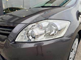 TOYOTA Auris usata, con Sedile posteriore sdoppiato
