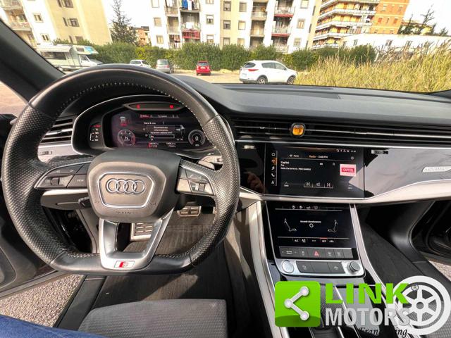 AUDI Q8 usata, con Park Distance Control
