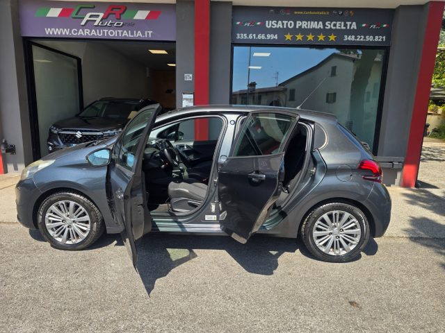 PEUGEOT 208 usata, con Airbag