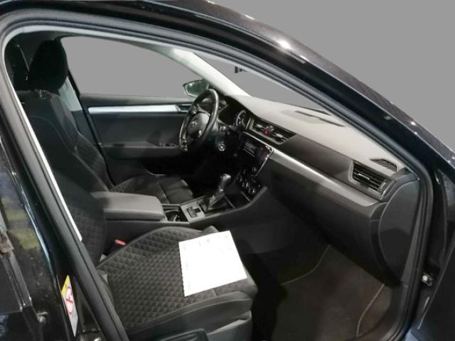 SKODA Superb usata, con Controllo trazione