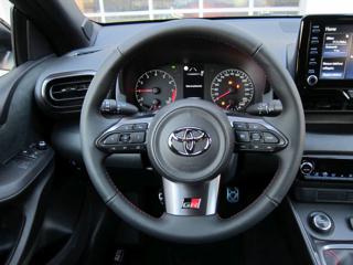 TOYOTA Yaris usata, con Isofix