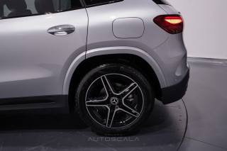MERCEDES-BENZ GLA 200 usata 39