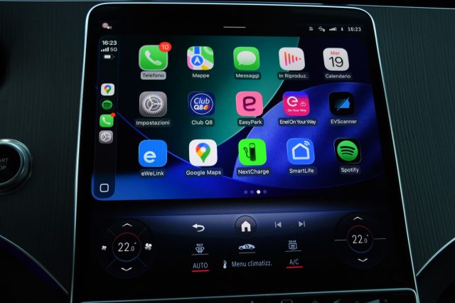 MERCEDES-BENZ EQE usata, con Controllo automatico clima