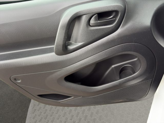 PEUGEOT Partner usata 15