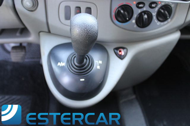 OPEL Vivaro usata, con Boardcomputer