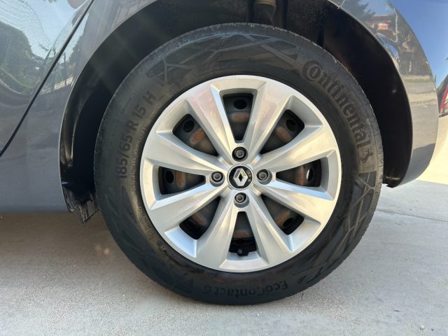 RENAULT Clio usata, con Sistema di navigazione