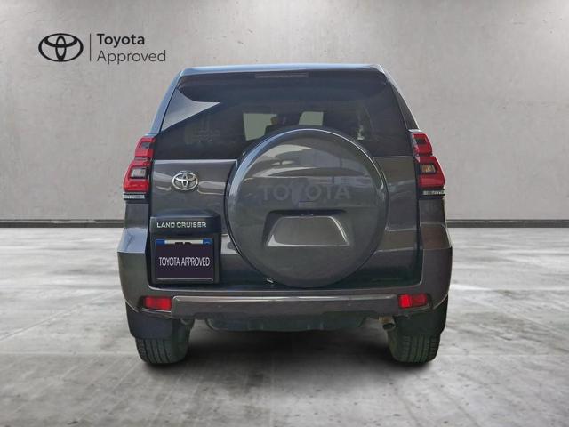 TOYOTA Land Cruiser usata, con Fendinebbia