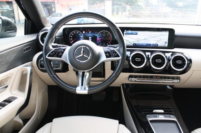 MERCEDES-BENZ A 180 usata, con Sistema di navigazione