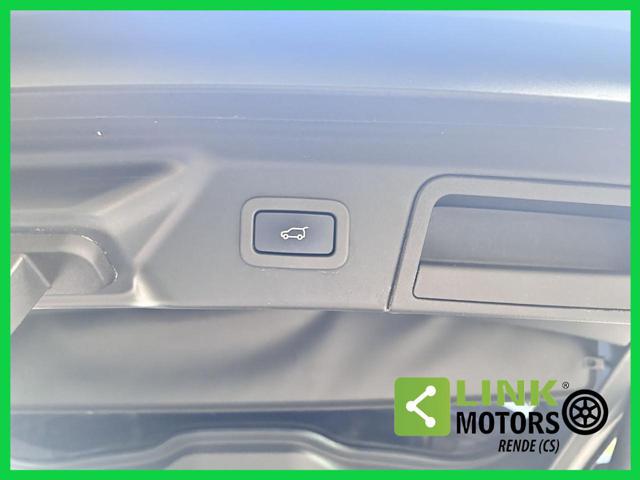 LAND ROVER Range Rover Velar usata, con Sound system