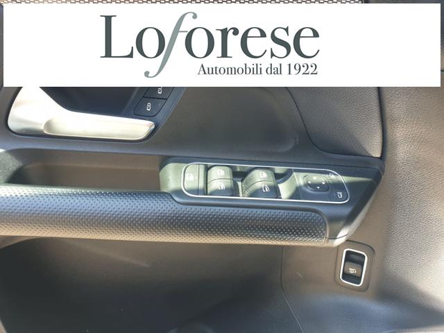 MERCEDES-BENZ GLB 200 usata, con Climatizzatore