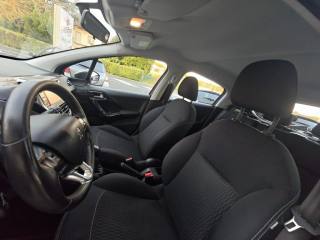 PEUGEOT 208 usata, con ESP