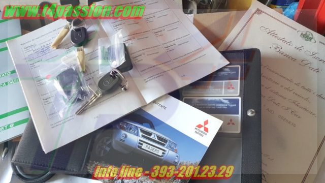 MITSUBISHI Pajero usata 28